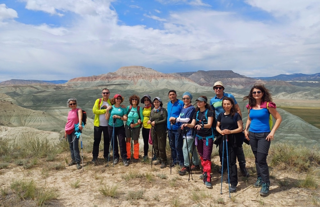 DOĞANIN RENKLERİNE YOLCULUK: NALLIHAN GÖKKUŞAĞI TEPELERİ, KUŞ CENNETİ, ÇAYIRHAN GÖLÜ, BEYPAZARI DOĞA YÜRÜYÜŞÜ VE KAMP - Doğa Sporları Etkinliği
