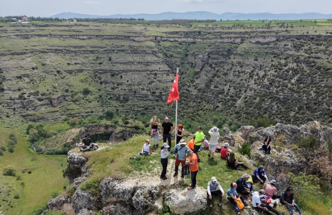 ULUBEY KANYONU- KULADOKYA, BLOUNDUS ANTİK KENTİ,TAŞYARAN VADİSİ, KULA JEOPARK OTEL KONAKLAMALI DOĞA YÜRÜYÜŞÜ - Doğa Sporları Etkinliği