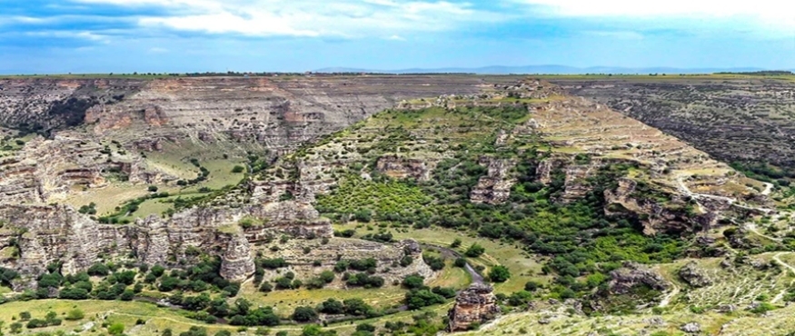 ULUBEY KANYONU- KULADOKYA, TAŞYARAN VADİSİ, BLOUNDUS ANTİK KENTİ, KULA JEOPARK DOĞA YÜRÜYÜŞLERİ - Doğa Sporları Etkinliği